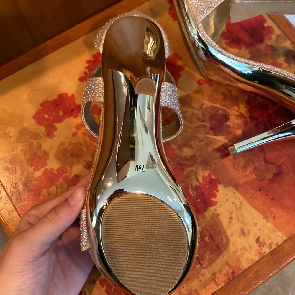 Beautiful heels! - Picture 8 of 13